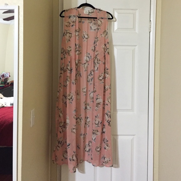 Light pink floral kimono