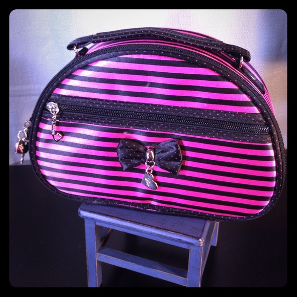 Jacky Design Handbags - Hot Pink & Black Satin Cosmetic Case