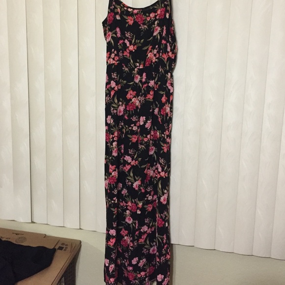 Black floral maxi dress