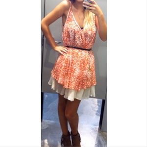 HOLDING BUNDLE💕 2 dresses and neon bracelets