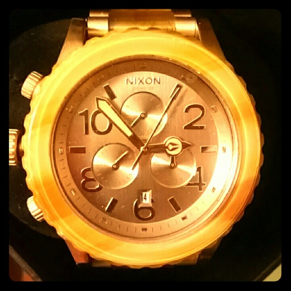 NIXON limited edition 42-20