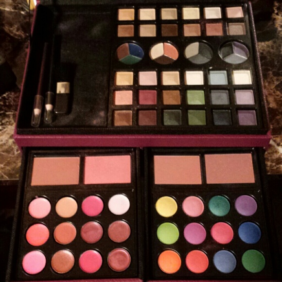 *SOLD*  Ulta beauty kit.