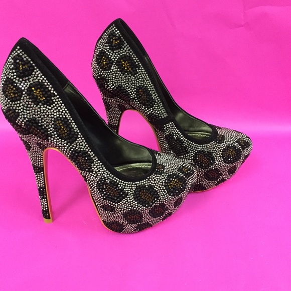 HOST ❤️ PICK rhinestone covered leopard pumps - Picture 2 of 4