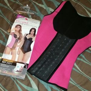 Ultimate Waist Trainer ****