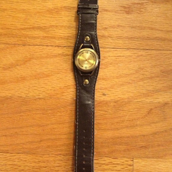 Leather brown watch with gold - Picture 1 of 3