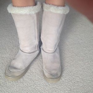 Fur trimmed and lined fake ugg boots