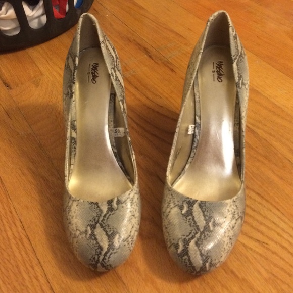 Grey snake skin print heels - Picture 1 of 4