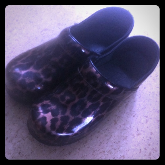 Brand new cheetah dansko's!
