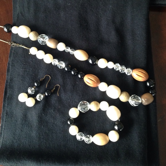 Necklace with bracelet and earrings