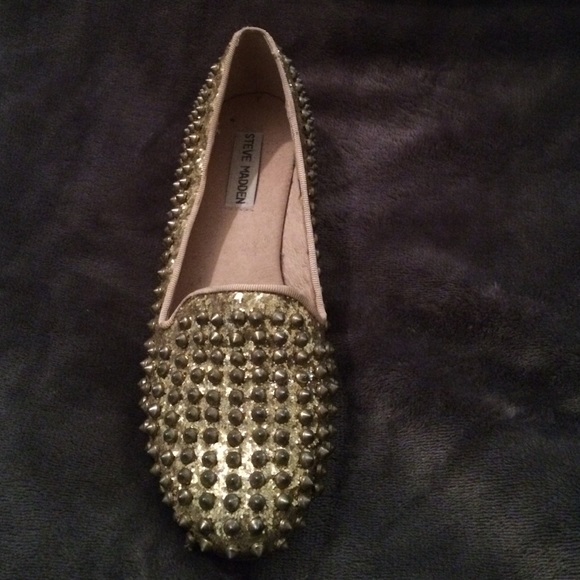 Steve Madden "STUDLYY" flat