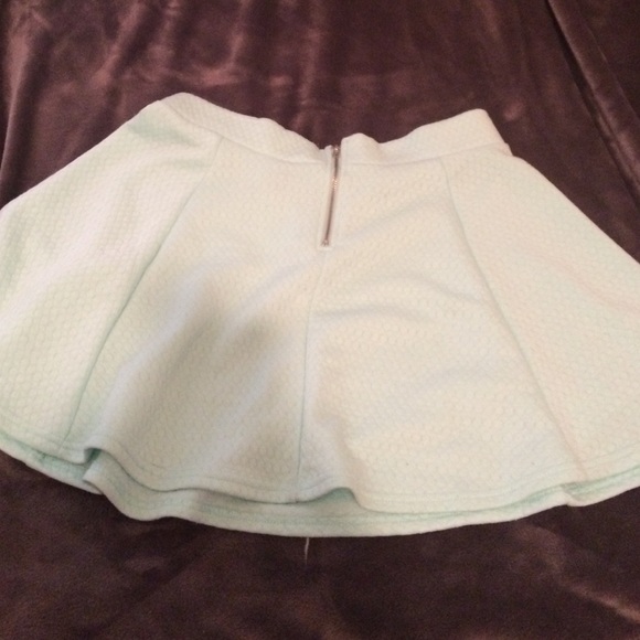 H&M skirt - Picture 2 of 2