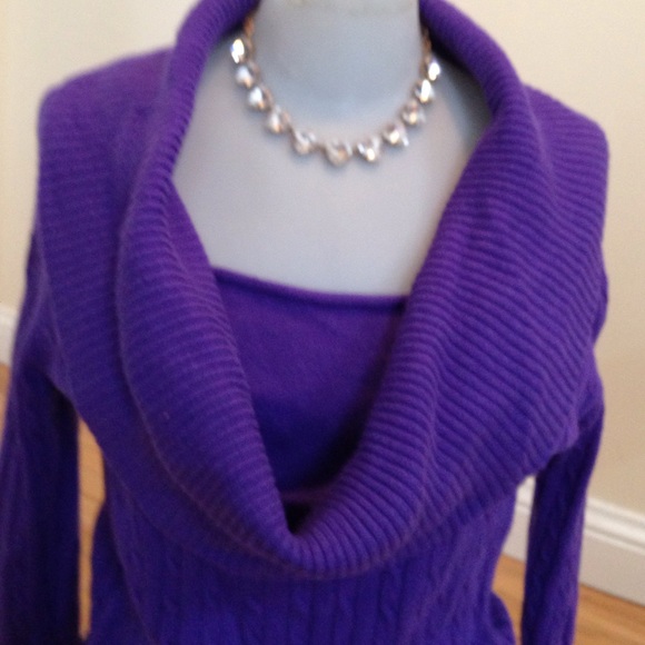 Sweater - Picture 2 of 3