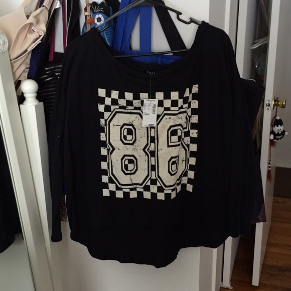 UK2LA Tops - NWT Black 86 Top