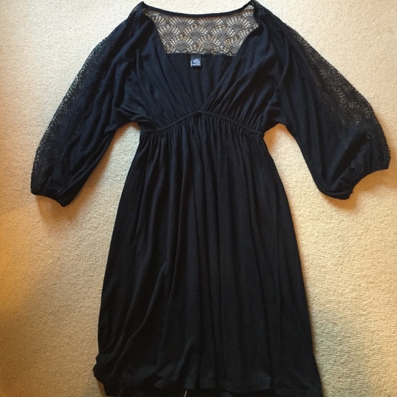 Black tunic top