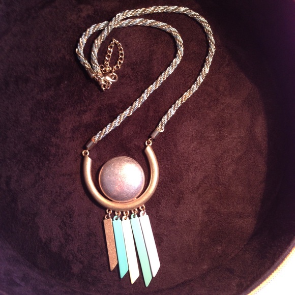 Jewelmint Jewelry - Jewelmint Setting Sun necklace