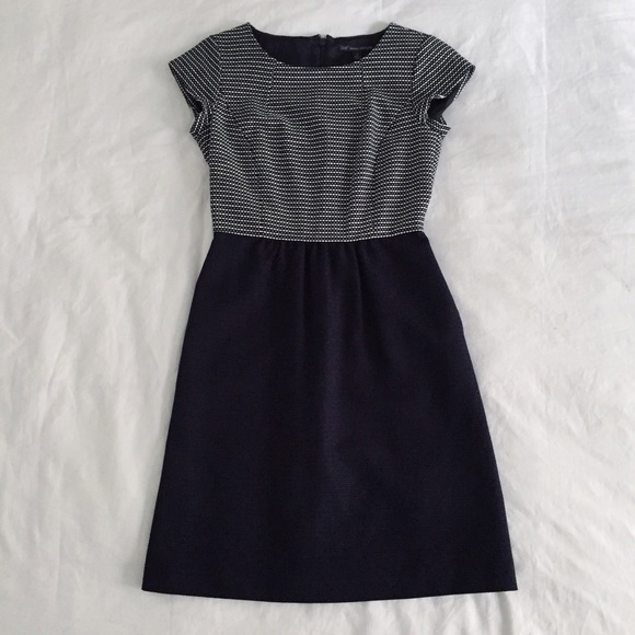 ⛔️BUNDLED⛔️ Brooks Brothers Navy Fit & Flare Dress - Picture 2 of 4