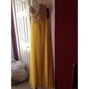 Prom dress size 4