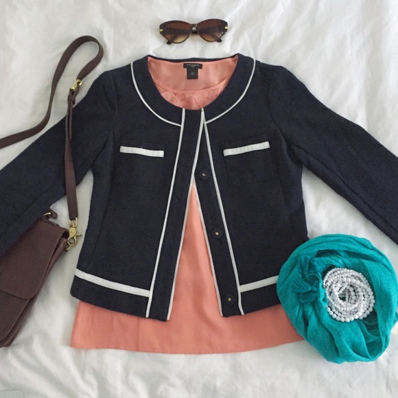 Banana Republic Jackets & Blazers - Banana Republic Factory Piped Navy Blazer - Size 2