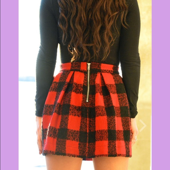 PLAID SCHOOL GIRL SKIRT - Picture 1 of 2