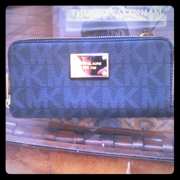 Michael kors wallet - Picture 1 of 3