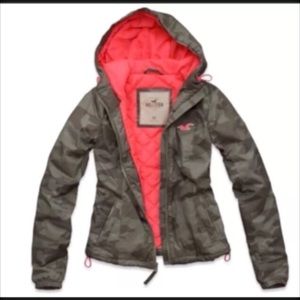 New Hollister Lightweight Camouflage Jacket💜small