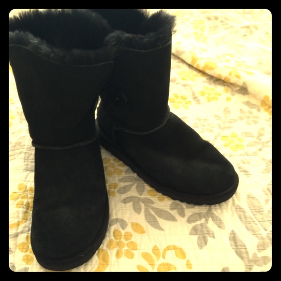 Size 8 short ugg boots