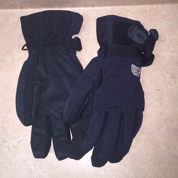 North face winter gloves