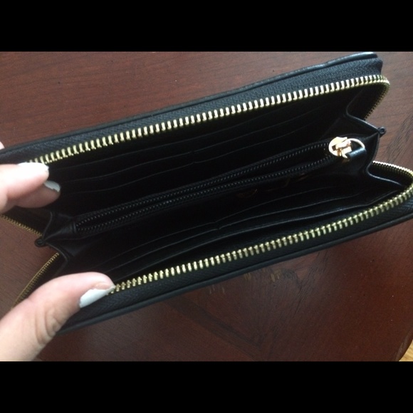 Bebe wallet - Picture 2 of 2