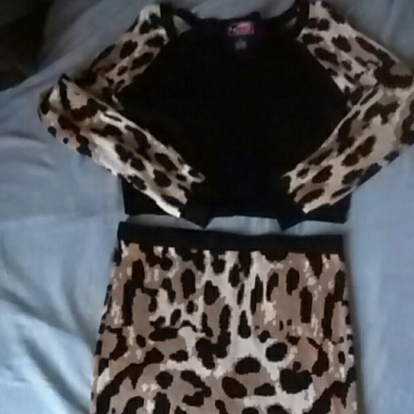 Two price top with skirt