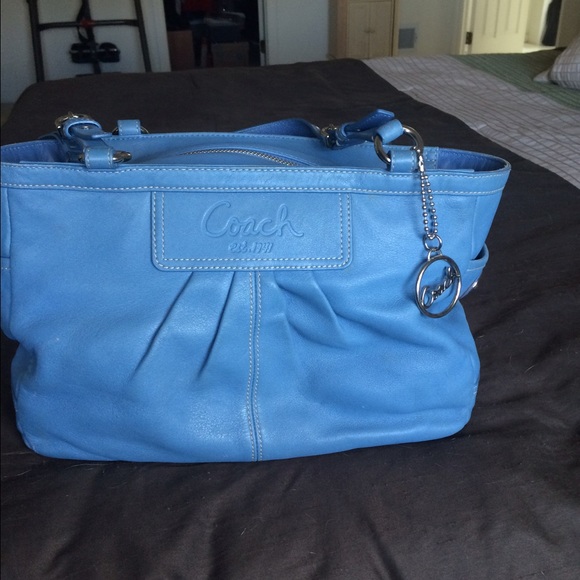 ⛔️️️SOLD⛔️blue coach purse NEEDS TO GO