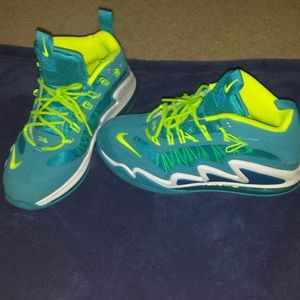 Brand new Nike Air griffey max 24s