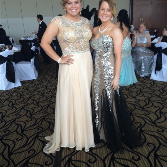 💕Jovani & Sherri Hill prom dresses for sale💕 - Picture 3 of 4