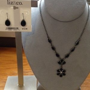 Liz & Co necklace and earring set