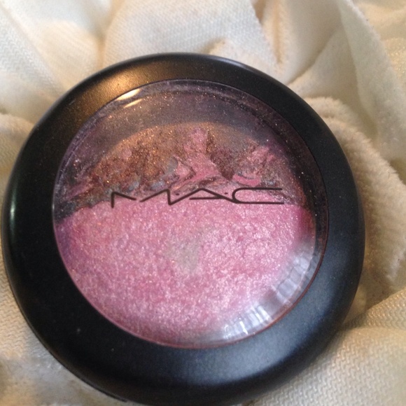 AUTHENTIC MAC MINERALIZE EYE SHADOW