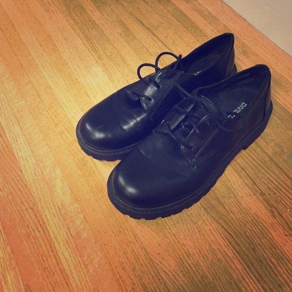 low top combat boots