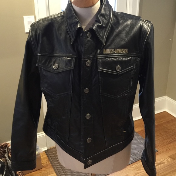 Harley Davidson Jackets & Blazers - Authentic Women's Harley Davidson Jacket!!