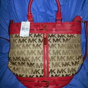 Authentic MK Tote Never been used.