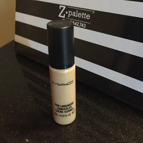 MAC Pro Longwear Concealer NC30