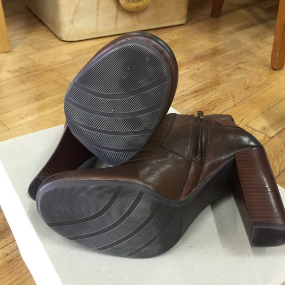 Boots - Picture 3 of 3