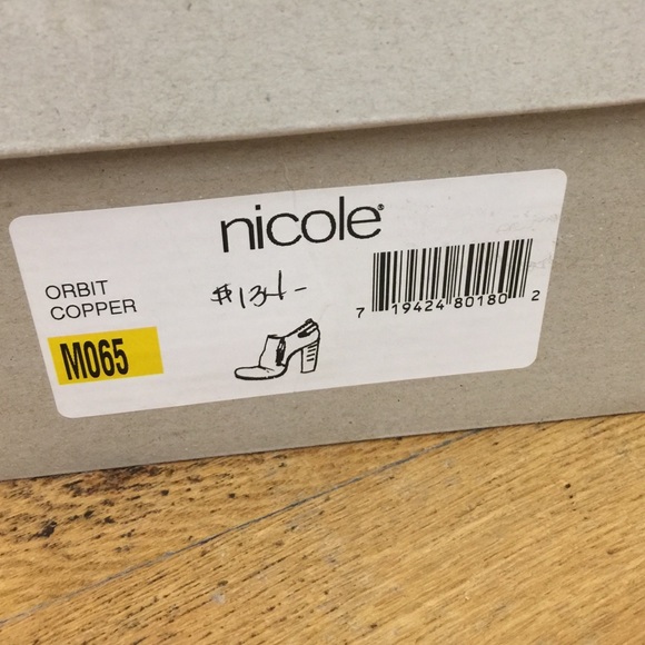 Boots - Picture 2 of 3