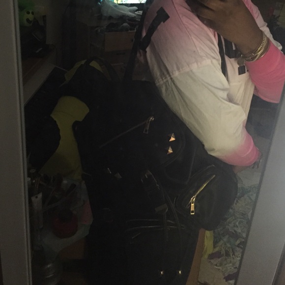 Studded back pack - Picture 3 of 4