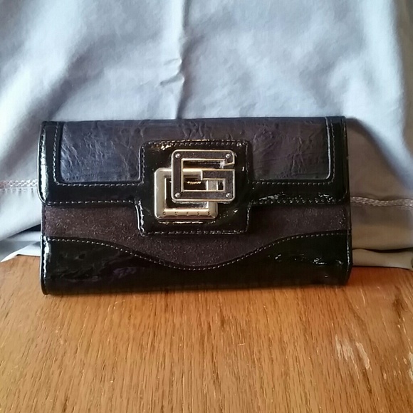 Guess wallet