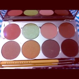 SOLD - Chantecaille La Palette de Sylvie Makeup