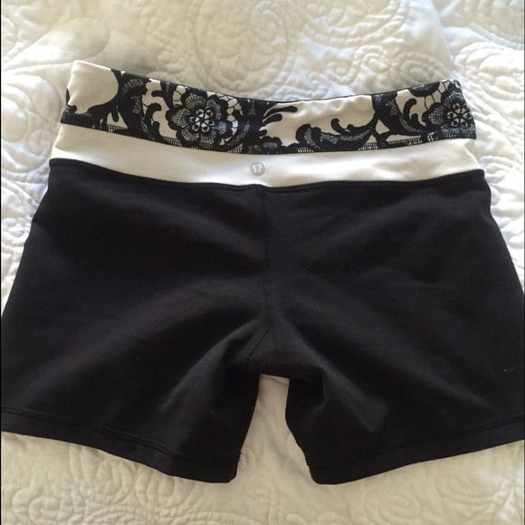 Lulu work out shorts size 4