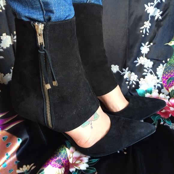 RIVER ISLAND cut out heels