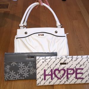 Miche Classic white bundle w 3 shells - NEW