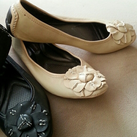 2 for 1, Adrienne Vittadini shoes! - Picture 2 of 4