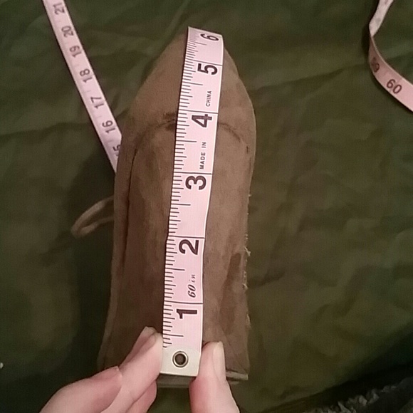 Cute dark beige peep toe wedges - Picture 4 of 4