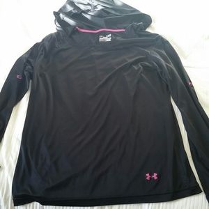 XL UNDER ARMOUR Semi fitted long sleeve