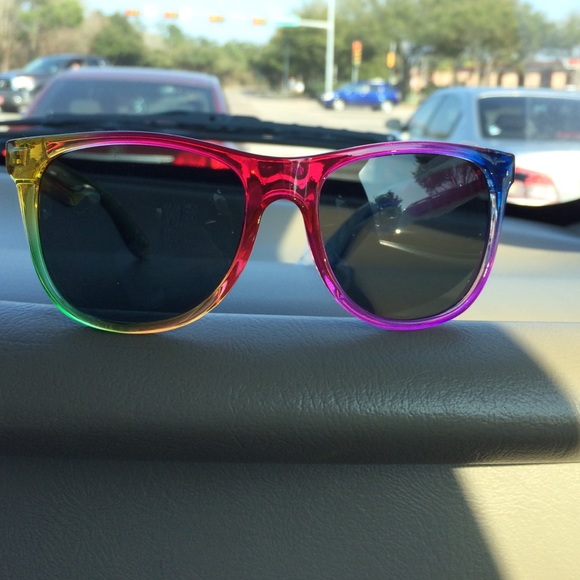 PINK Victoria's Secret Accessories - Victorias Secret sunglasses